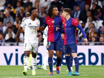 Vinícius, Koundé y Gavi, en un clásico entre Real Madrid y Barcelona