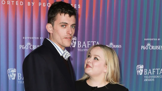 Nicola Coughlan y su novio Jake Dunn Nicola Coughlan y su novio Jake Dunn