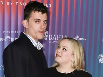 Nicola Coughlan y su novio Jake Dunn Nicola Coughlan y su novio Jake Dunn