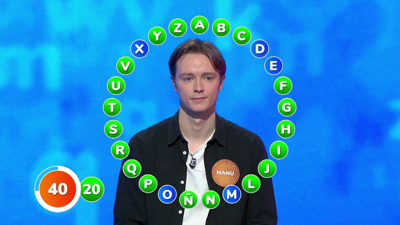 Rosa y Manu se cobijan en un largo y tenso silencio Rosa y Manu se cobijan en un largo y tenso silencio