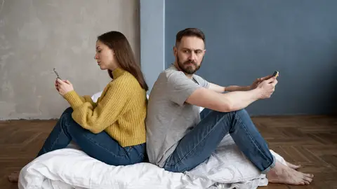 Pareja enfadada Pareja enfadada