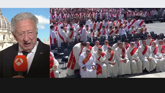 Imagen de Antonio Pelayo durante el funeral del papa Francisco. Imagen de Antonio Pelayo durante el funeral del papa Francisco.