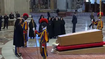 Trump rinde tributo al papa Francisco Trump rinde tributo al papa Francisco