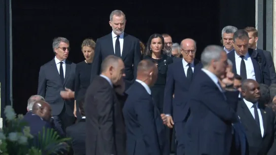 Los Reyes junto a la delegación Española Los Reyes junto a la delegación Española