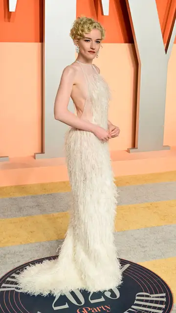 Julia Garner Julia Garner