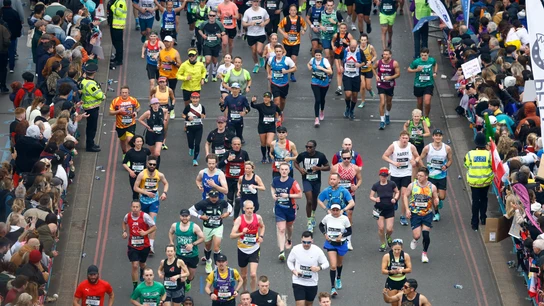 ¿Locos? ¿Gente sana? ¿Todo lo contrario? Queremos saber porqué quieres correr maratones... ¿Locos? ¿Gente sana? ¿Todo lo contrario? Queremos saber porqué quieres correr maratones...