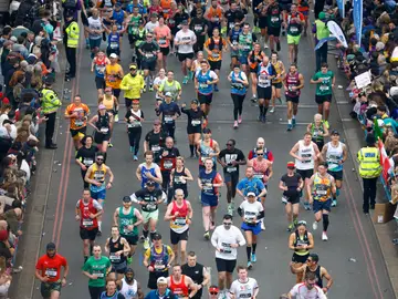 ¿Locos? ¿Gente sana? ¿Todo lo contrario? Queremos saber porqué quieres correr maratones... ¿Locos? ¿Gente sana? ¿Todo lo contrario? Queremos saber porqué quieres correr maratones...