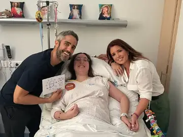 Muere Belén Domínguez, la joven con un tumor maligno que daba lecciones de fortaleza desde el Ramón y Cajal Muere Belén Domínguez, la joven con un tumor maligno que daba lecciones de fortaleza desde el Ramón y Cajal