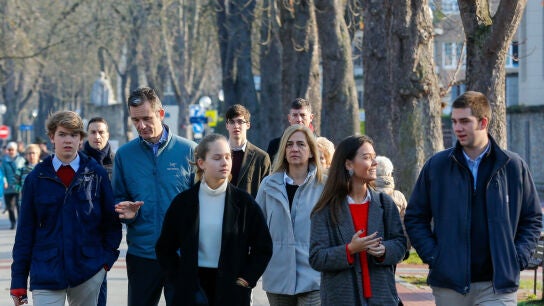 I&ntilde;aki Urdangarin y la Infanta Cristina con sus hijos en una foto de 2019