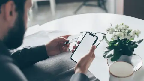 FACUA advierte de estafas telefónicas tras el apagón: suplantan a compañías eléctricas para robar datos bancarios FACUA advierte de estafas telefónicas tras el apagón: suplantan a compañías eléctricas para robar datos bancarios