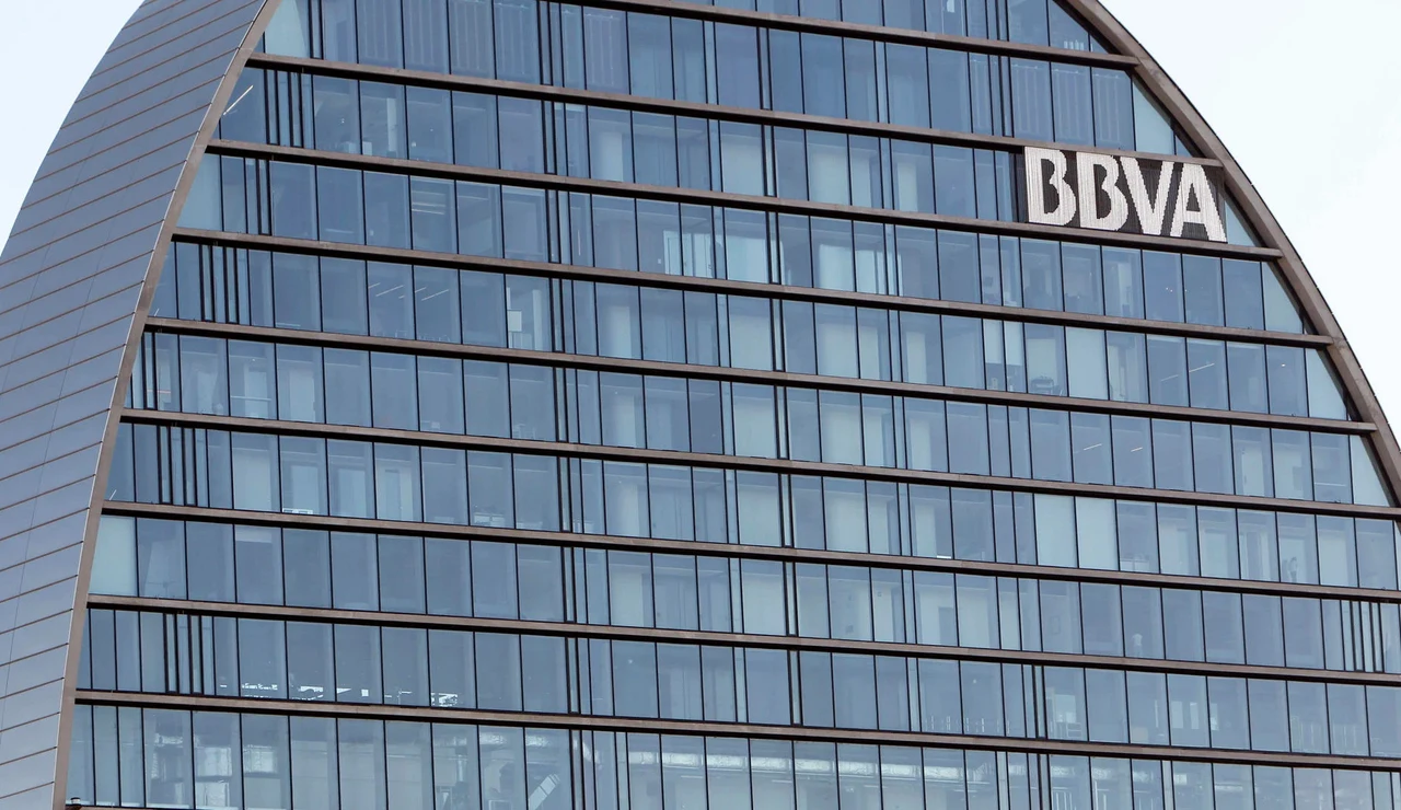 A3 Noticias 2 (30-04-25) Competencia autoriza la OPA de BBVA al Sabadell