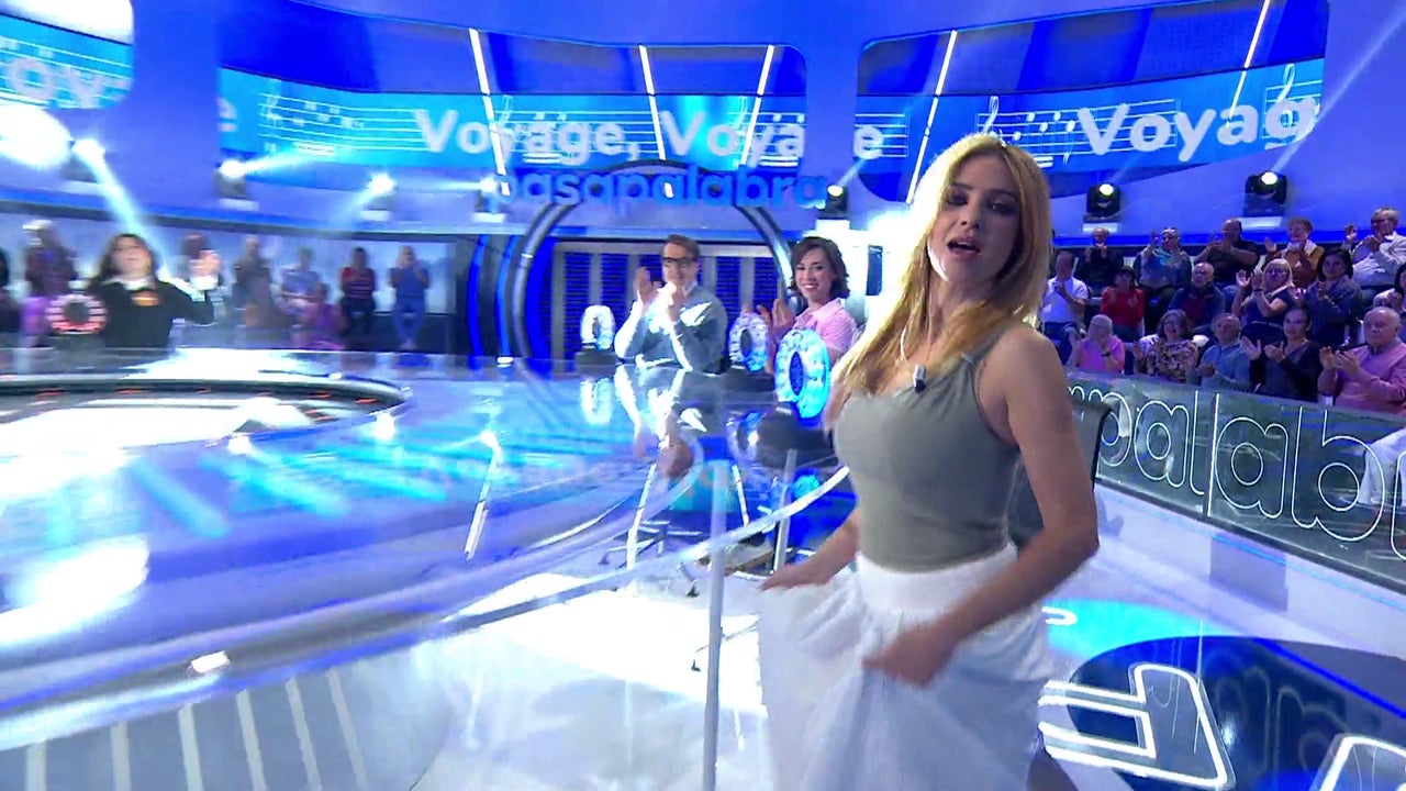 Duelos de gogós entre Paula Prendes y el Dancing Corner al ritmo de ‘Voyage Voyage’ Duelos de gogós entre Paula Prendes y el Dancing Corner al ritmo de ‘Voyage Voyage’