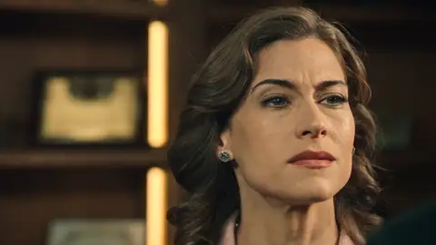 Marta, furiosa, le recrimina a su padre la contratación del detective: “¿Por qué me está haciendo esto?” Marta, furiosa, le recrimina a su padre la contratación del detective: “¿Por qué me está haciendo esto?”