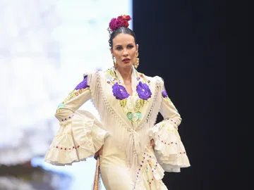 Jessica Bueno Jessica Bueno