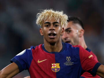 El futbolista del Barcelona Lamine Yamal
