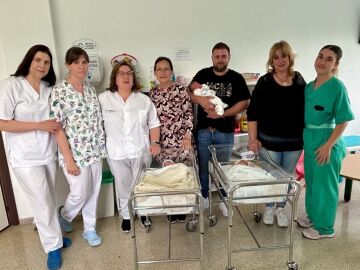 Los bebés del apagón: el lunes se fue la luz pero en Monforte de Lemos dieron a luz a cinco bebés
