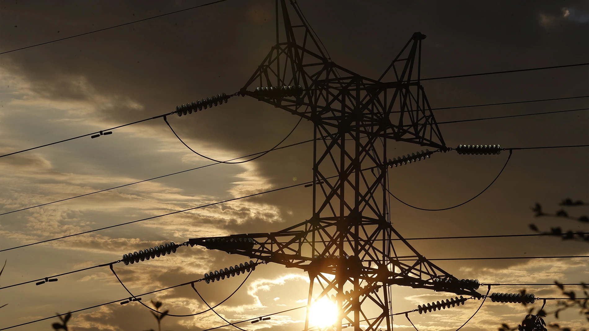 A3 Noticias 1 (01-05-25) Las eléctricas aseguran que ya alertaron a Red Eléctrica de comportamientos anómalos una semana antes del apagón A3 Noticias 1 (01-05-25) Las eléctricas aseguran que ya alertaron a Red Eléctrica de comportamientos anómalos una semana antes del apagón