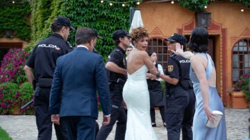 Justo en el momento de la detención de Daniela en la boda