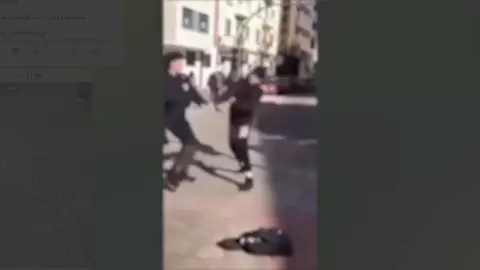 Detenido por difundir vídeos de agresiones entre menores en Sevilla Detenido por difundir vídeos de agresiones entre menores en Sevilla