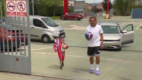 El gran gesto de Griezmann con un ni&ntilde;o: "&iquest;Quieres ir a ver el vestuario?"