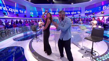 Triple conexión sevillana: Roberto Leal y Eva González… ¡bailando por El Arrebato!