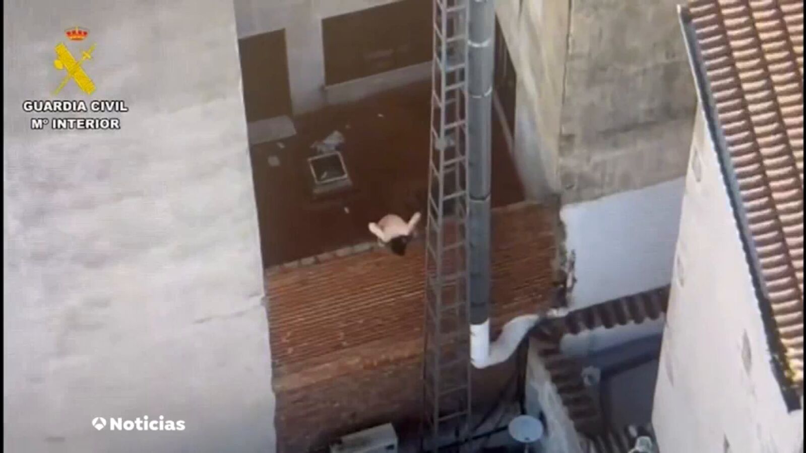 Detenido un hombre acusado por violencia de género que huyó saltando por los tejados de La Moraña, Ávila