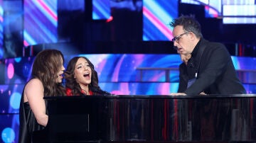 Mikel Herzog Jr., Ana Guerra y Àngel Llàcer