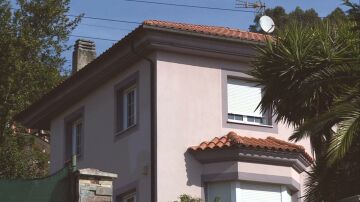 Imagen del exterior de la "casa de los horrores" de Oviedo.