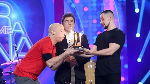 Manu Baqueiro celebra su cumpleaños en Tu cara me suena Manu Baqueiro celebra su cumpleaños en Tu cara me suena