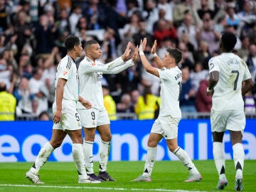 Mbappé celebra uno de sus dos goles ante el Celta