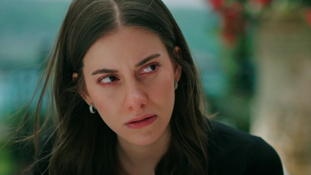 Kazim obliga a Suna a casarse con Saffet tras la muerte de Fuat: el “sí quiero” más cruel de su vida