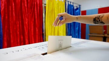 Imagen de las urnas en las elecciones de Rumania