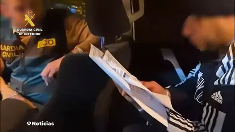 Detienen al cuarto tripulante que causó la muerte de dos guardias civiles en Barbate Detienen al cuarto tripulante que causó la muerte de dos guardias civiles en Barbate