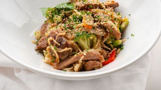 Lo mein de ternera