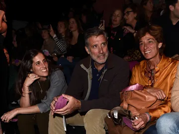 Emilio Aragón y Aruca Fernández Vega con su hija Icíar en 2018 Emilio Aragón y Aruca Fernández Vega con su hija Icíar en 2018
