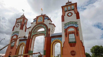 Portada de la Feria de Abril de Sevilla 2025