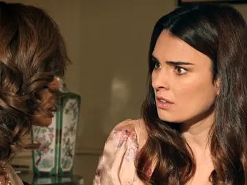 “Ese hombre sabe nuestro secreto”: Marta se ve obligada a contarle a Fina la verdad sobre la identidad del nuevo empleado “Ese hombre sabe nuestro secreto”: Marta se ve obligada a contarle a Fina la verdad sobre la identidad del nuevo empleado