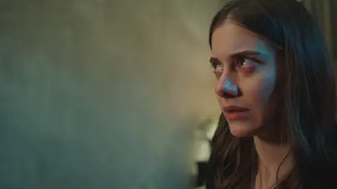 Masaje de pies o nos acostamos?": Suna sobrevive a su noche de bodas entre lágrimas y