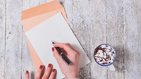 Escribir en un papel Escribir en un papel