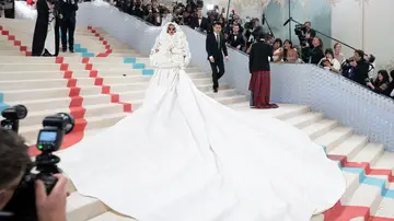 Rihanna en la Met Gala 2023 Rihanna en la Met Gala 2023