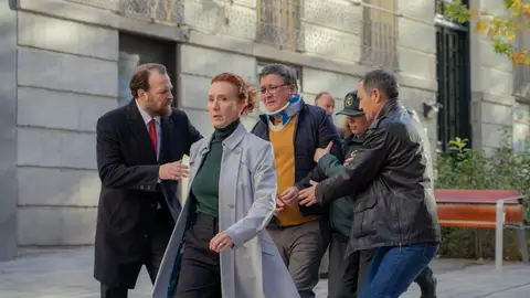 Miguel saliendo detenido Miguel saliendo detenido