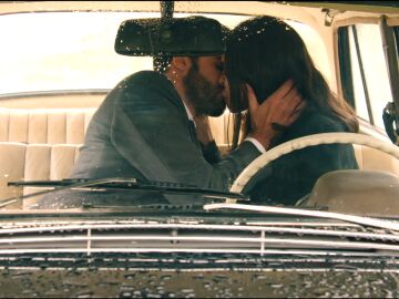 &iexcl;Saltan chispas! Mar&iacute;a y Ra&uacute;l se dejan llevar y se besan apasionadamente 