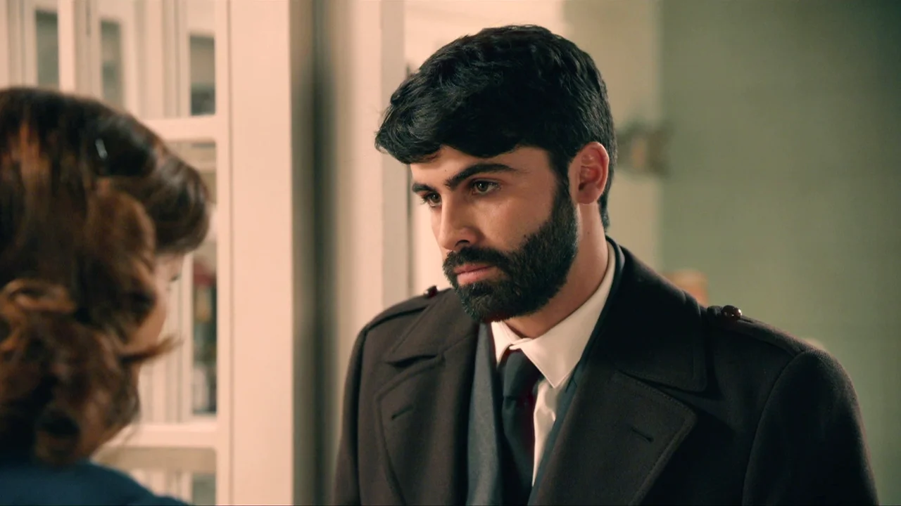 Capítulo 300 de Sueños de libertad; 6 de mayo: Raúl, cada vez más confundido por sus sentimientos hacia María