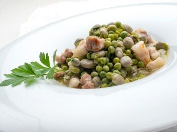 Habitas con guisantes a la menta, de Karlos Argui&ntilde;ano: "Es una receta que se hace muy f&aacute;cil"