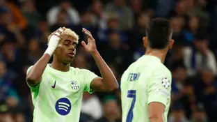 Lamine se lamenta del resultado en el Giuseppe Meazza Lamine se lamenta del resultado en el Giuseppe Meazza