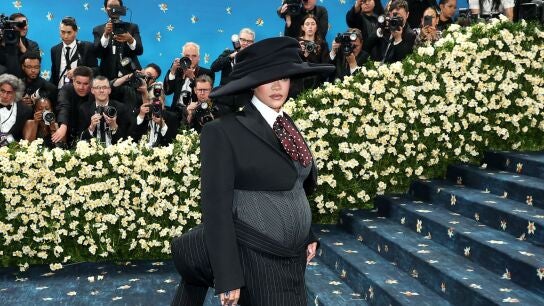 Rihanna embarazada en la Met Gala 2025