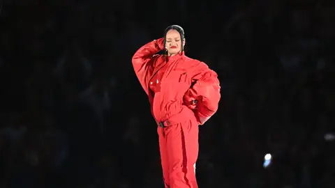Rihanna anunció su segundo embarazo en la Super Bowl Rihanna anunció su segundo embarazo en la Super Bowl