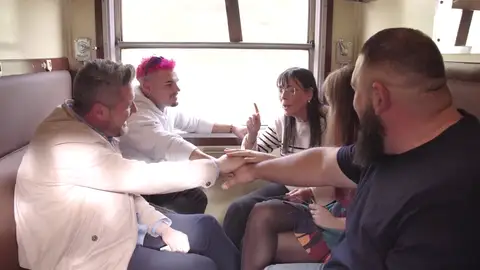 Así comienza Traitors: los jugadores ponen rumbo a la experiencia más intensa de su vida Así comienza Traitors: los jugadores ponen rumbo a la experiencia más intensa de su vida