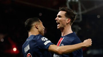 Fabián celebra su golazo al Arsenal