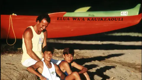 Julio Iglesias con sus hijos mayores Julio Iglesias con sus hijos mayores